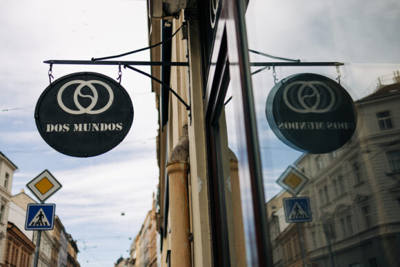 Family-friendly café in Prague: Dos Mundos Letná